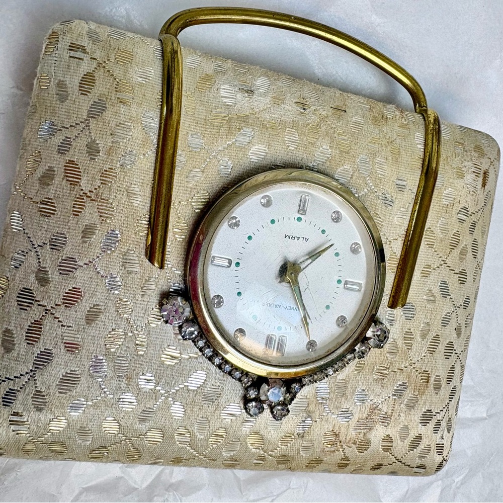 Vtg 1940-50s Travel jewelry Clutch with Decorative Alarm Clock Accent - Picture 3 of 6